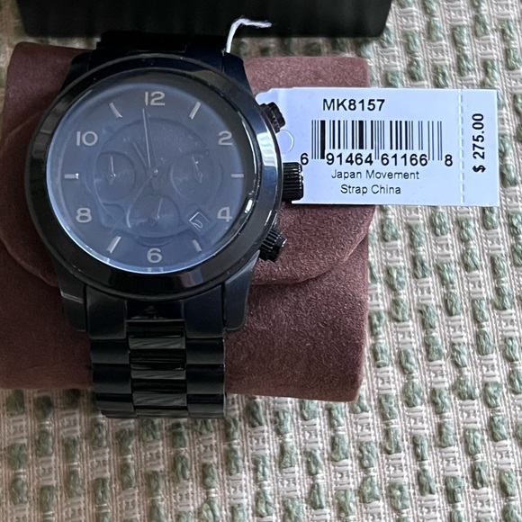 Michael Kors Chronograph Watch - Picture 3 of 5